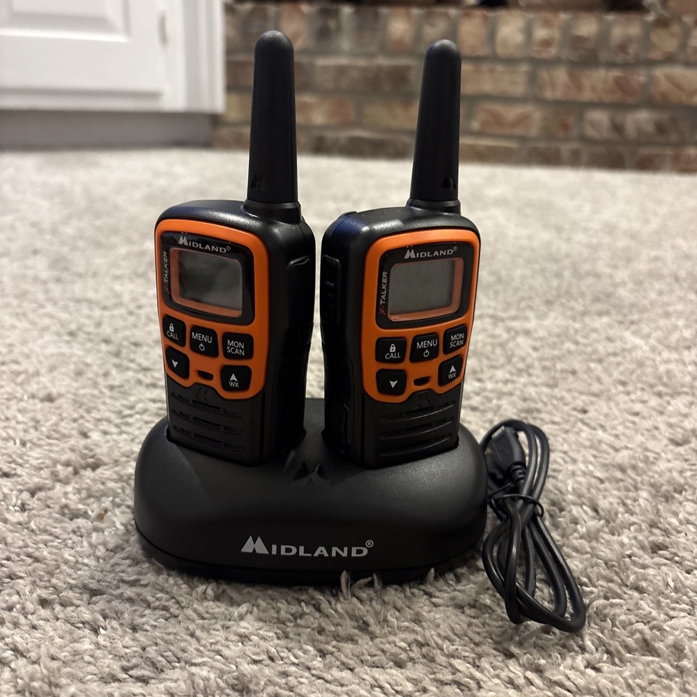 Midland Set of 2 WalkieTalkies 18CVP15 Orange & Black Radios USB Desktop